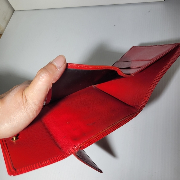 Louis Vuitton LV Red Epi Leather Compact Tri-fold Wallet - Picture 2 of 9